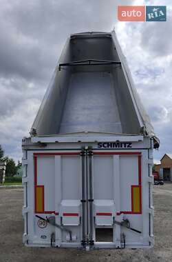 Самосвал полуприцеп Schmitz Cargobull SKI 2012 в 