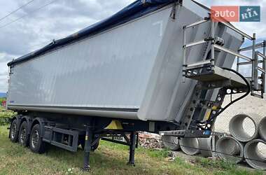 Самосвал прицеп Schmitz Cargobull SKI 2017 в 