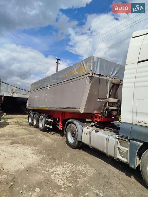Самосвал полуприцеп Schmitz Cargobull SKI 2007 в Берестечку
