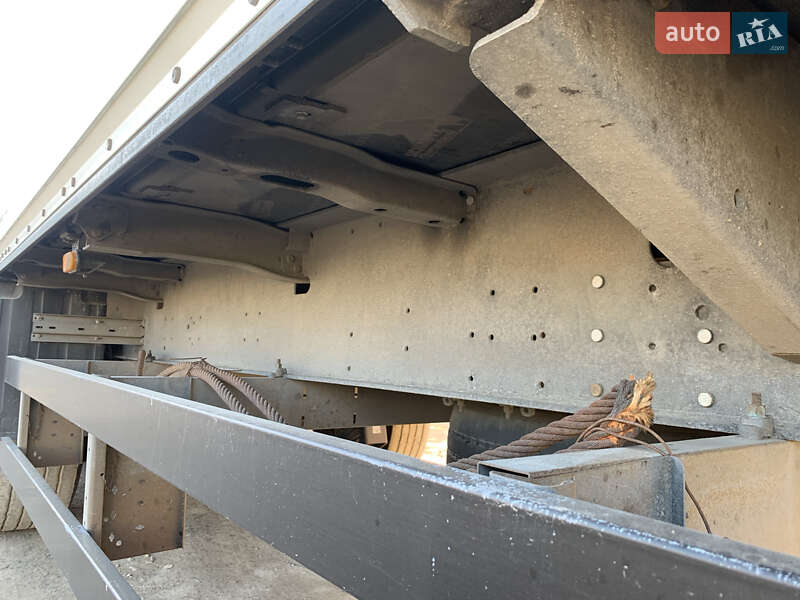 Фургон полуприцеп Schmitz Cargobull SKO 24 2008 в Одессе