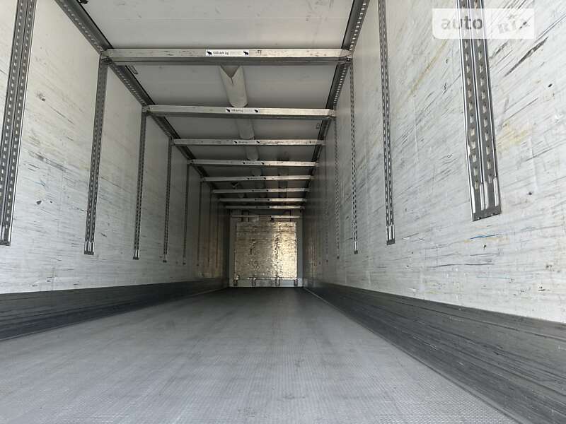 Рефрижератор напівпричіп Schmitz Cargobull SKO 24 2012 в Львові