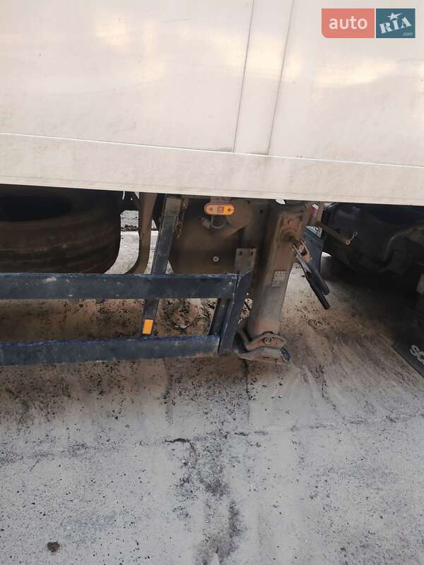 Рефрижератор полуприцеп Schmitz Cargobull SKO 24 2005 в Чернигове