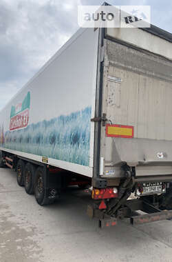 Фургон полуприцеп Schmitz Cargobull SKO 24 2001 в Одессе
