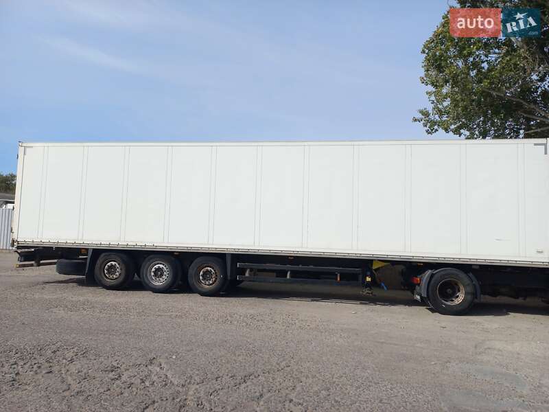 Изотермическая будка Schmitz Cargobull SKO 24 2010 в Одессе