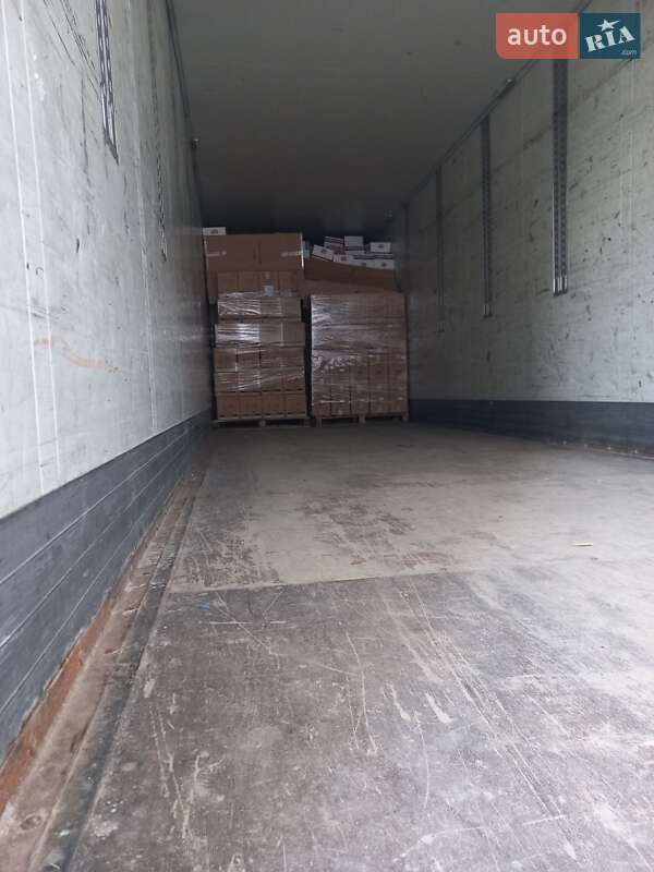 Изотермическая будка Schmitz Cargobull SKO 24 2010 в Одессе