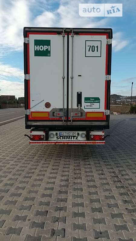 Рефрижератор полуприцеп Schmitz Cargobull SKO 24 2005 в Иршаве