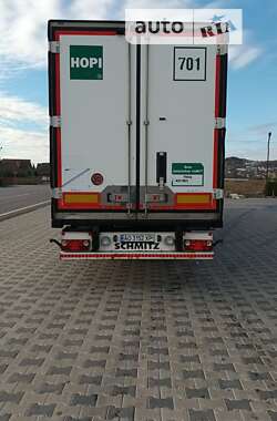 Рефрижератор напівпричіп Schmitz Cargobull SKO 24 2005 в 