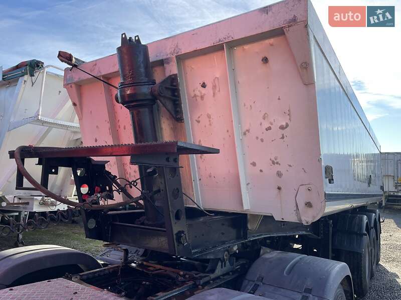Самосвал полуприцеп Schmitz Cargobull SKO 24 2005 в Виннице