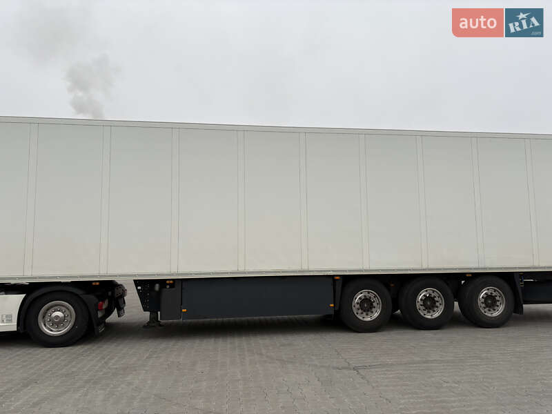 Рефрижератор полуприцеп Schmitz Cargobull SKO 24 2012 в Рава-Русской