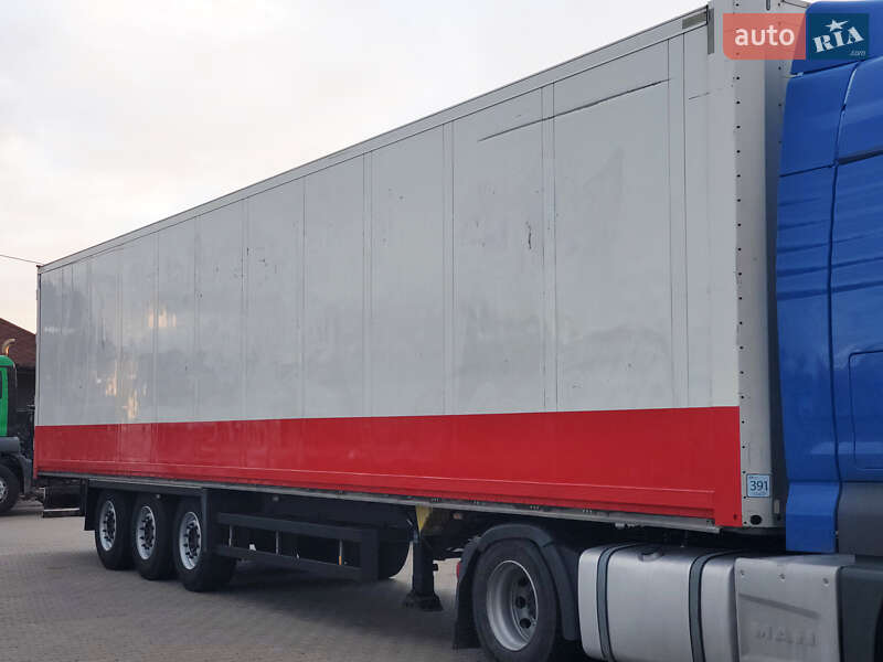 Изотермическая будка Schmitz Cargobull SKO 24 2013 в Ровно