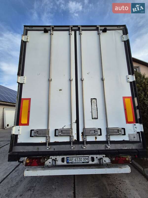 Рефрижератор полуприцеп Schmitz Cargobull SKO 24 2007 в Павлограде