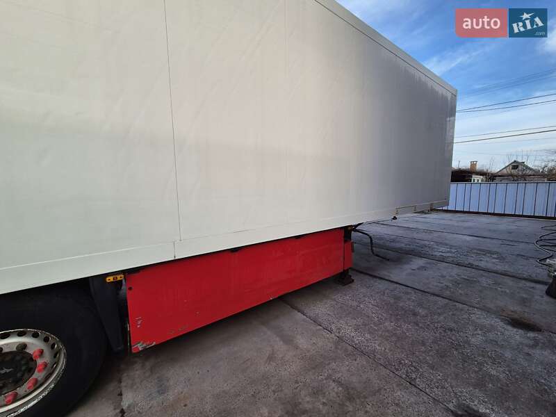 Рефрижератор полуприцеп Schmitz Cargobull SKO 24 2007 в Павлограде