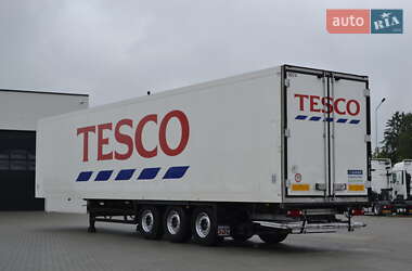 Ізотермічна будка Schmitz Cargobull SKO 24 2006 в Хусті