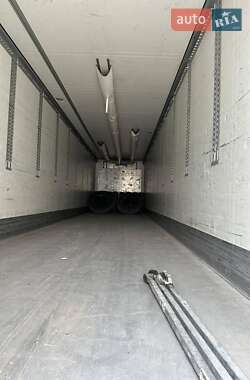 Рефрижератор полуприцеп Schmitz Cargobull SKO 24 2005 в 
