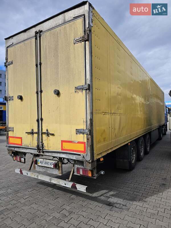 Фургон полуприцеп Schmitz Cargobull SKO 24 2001 в Вишневом