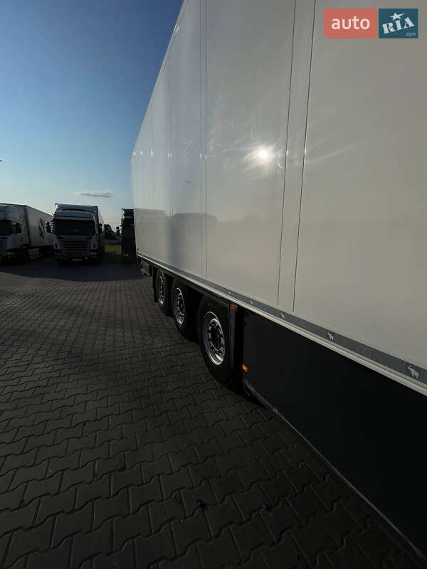 Рефрижератор напівпричіп Schmitz Cargobull SKO 24 2014 в Чернівцях