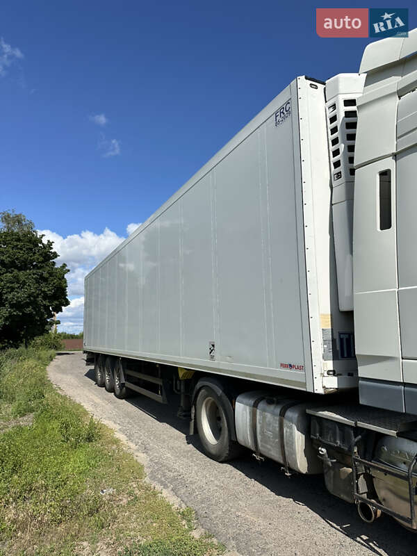 Рефрижератор полуприцеп Schmitz Cargobull SKO 24 2006 в Харькове