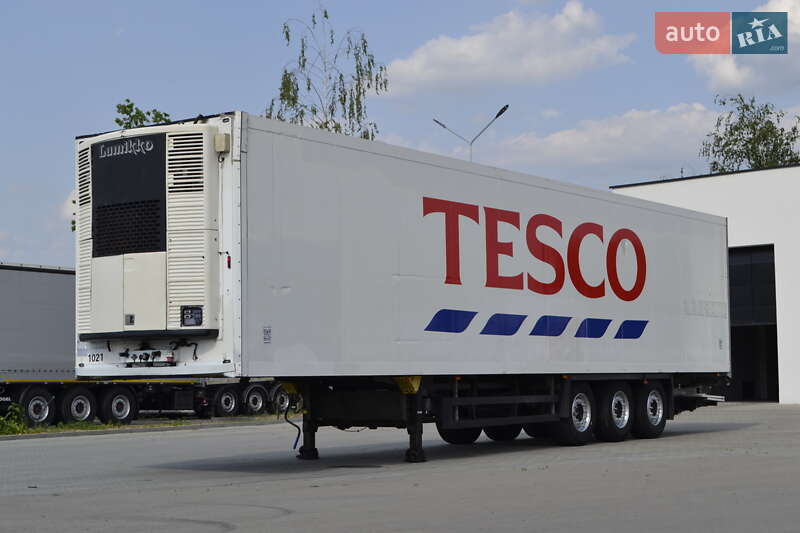 Рефрижератор полуприцеп Schmitz Cargobull SKO 24 2006 в Хусте