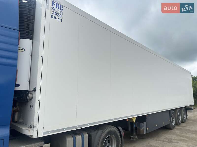 Рефрижератор полуприцеп Schmitz Cargobull SKO 24 2009 в Львове