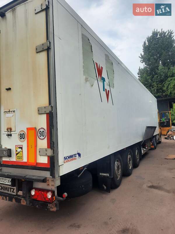 Рефрижератор полуприцеп Schmitz Cargobull SKO 24 2002 в Киеве