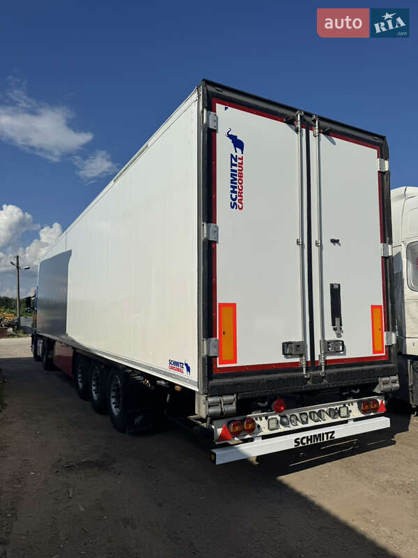 Рефрижератор полуприцеп Schmitz Cargobull SKO 24 2011 в Золочеве