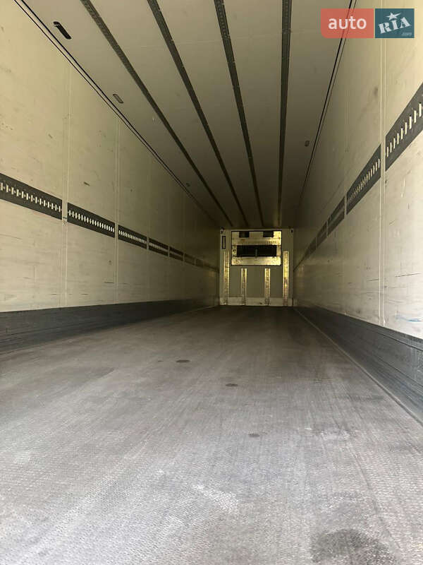 Рефрижератор полуприцеп Schmitz Cargobull SKO 24 2015 в Тернополе