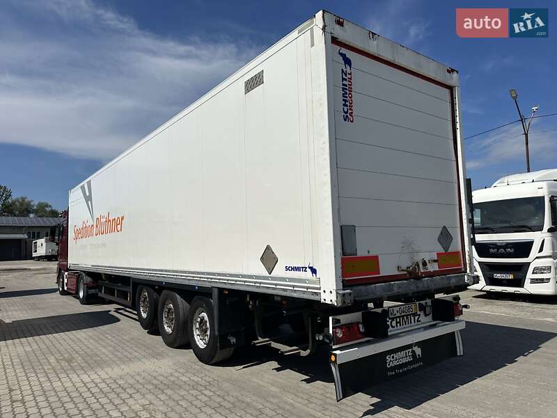 Изотермическая будка Schmitz Cargobull SKO 24 2013 в Калуше