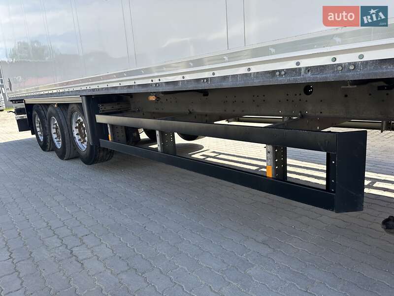 Изотермическая будка Schmitz Cargobull SKO 24 2013 в Калуше