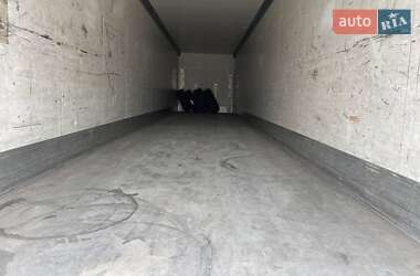 Изотермическая будка Schmitz Cargobull SKO 24 2003 в 