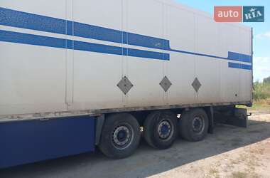 Ізотермічна будка Schmitz Cargobull SKO 24 2003 в 