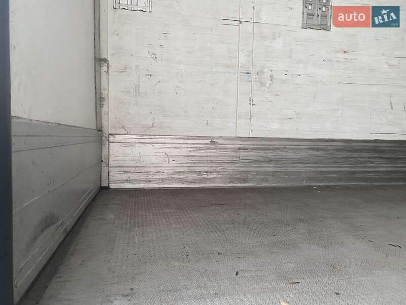 Рефрижератор полуприцеп Schmitz Cargobull SKO 24 2011 в Черновцах