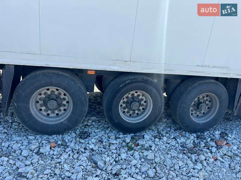 Рефрижератор Schmitz Cargobull SKO 24 2001 в Львові