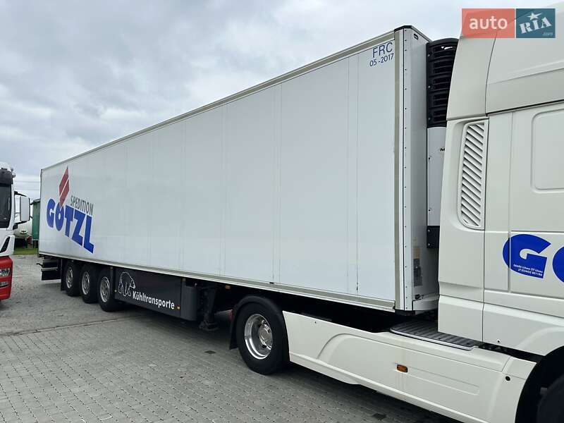 Рефрижератор полуприцеп Schmitz Cargobull SKO 24 2011 в Залещиках