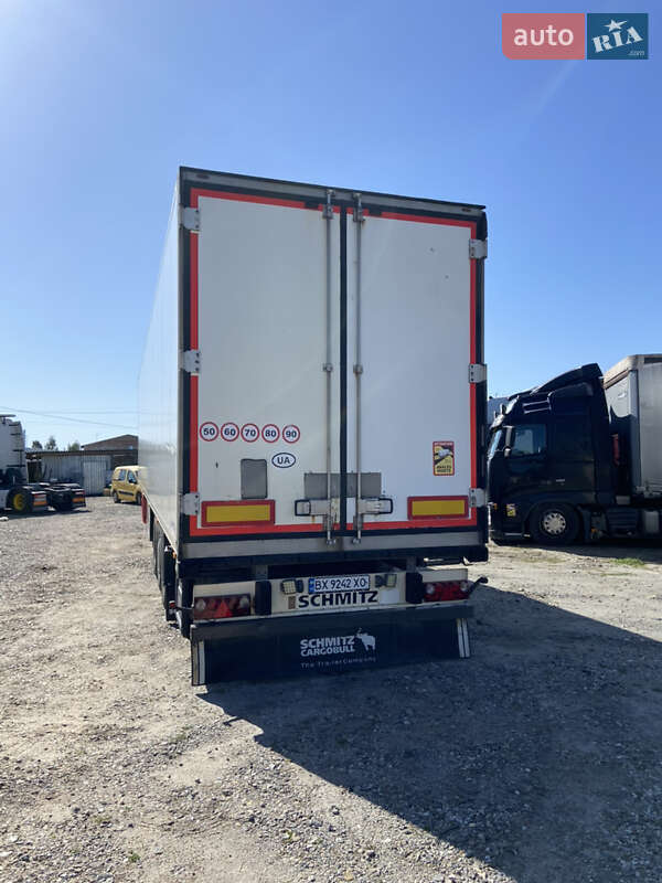 Рефрижератор напівпричіп Schmitz Cargobull SKO 24 2011 в Славуті