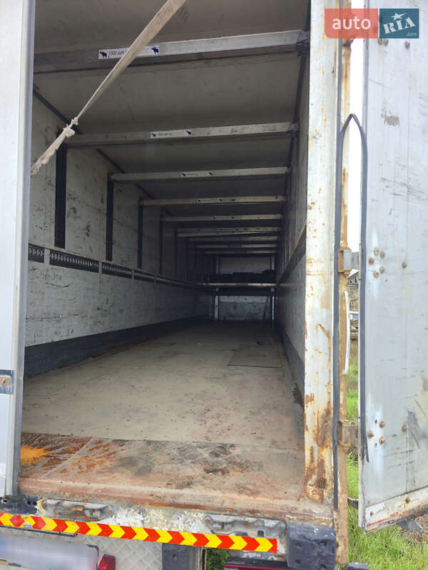 Изотермическая будка Schmitz Cargobull SKO 24 2008 в Бердичеве