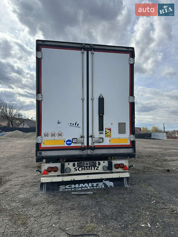 Рефрижератор полуприцеп Schmitz Cargobull SKO 24 2015 в Черновцах