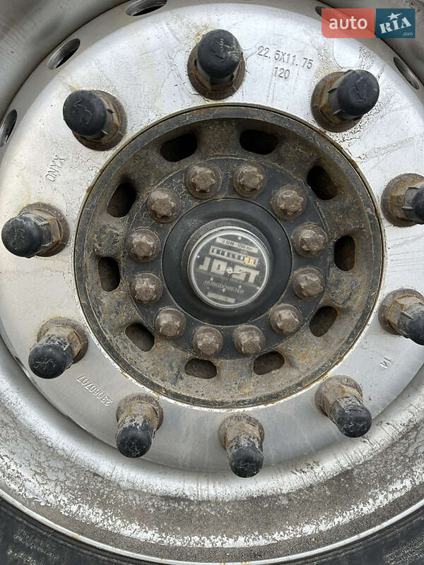 Рефрижератор полуприцеп Schmitz Cargobull SKO 24 2015 в Черновцах