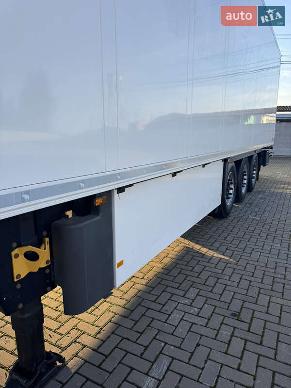 Рефрижератор напівпричіп Schmitz Cargobull SKO 24 2017 в Вінниці