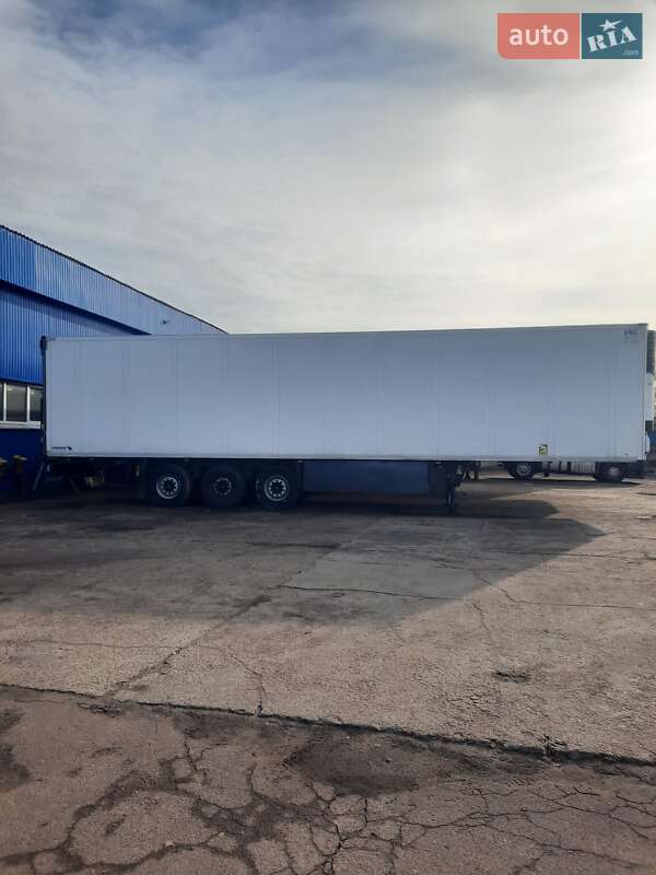 Рефрижератор полуприцеп Schmitz Cargobull SKO 24 2011 в Чернигове