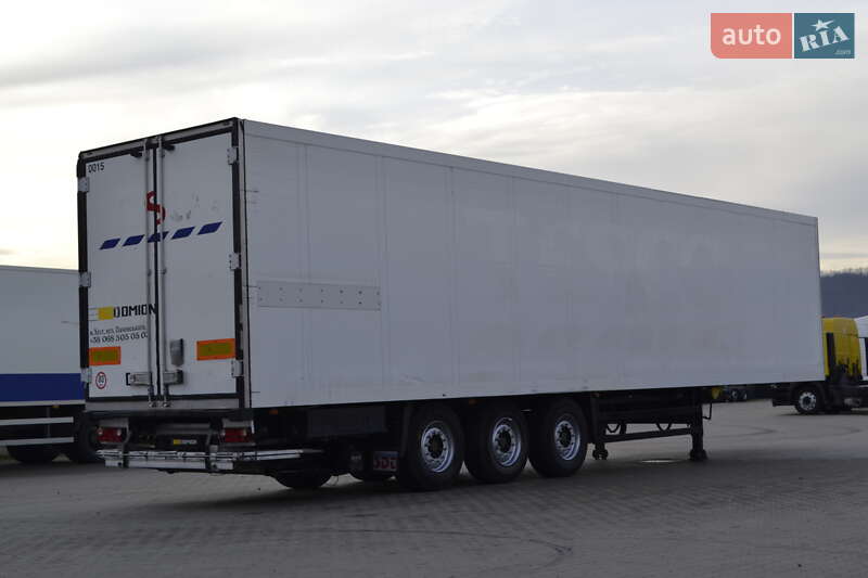 Ізотермічна будка Schmitz Cargobull SKO 24 2003 в Хусті