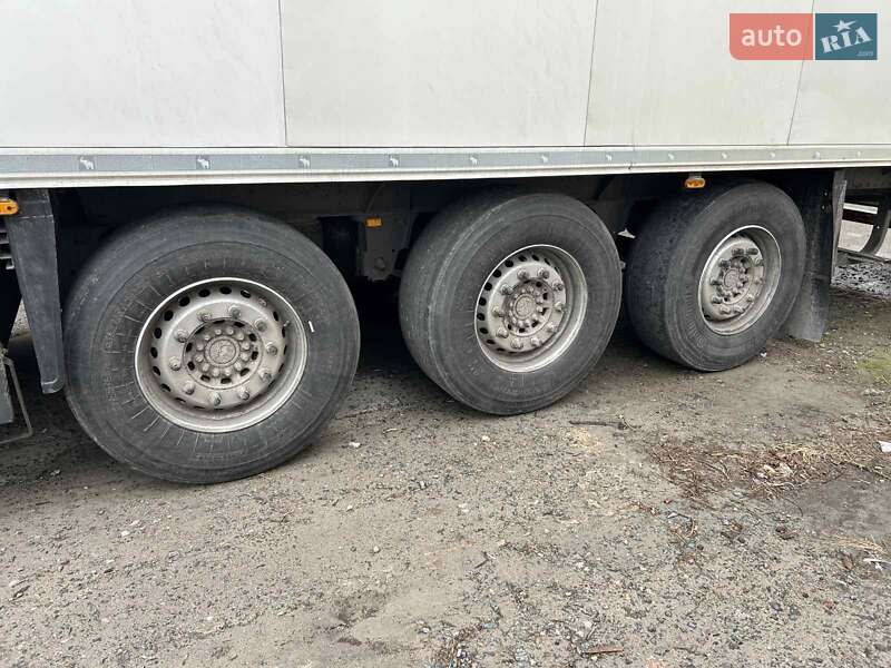 Рефрижератор напівпричіп Schmitz Cargobull SKO 24 2014 в Києві