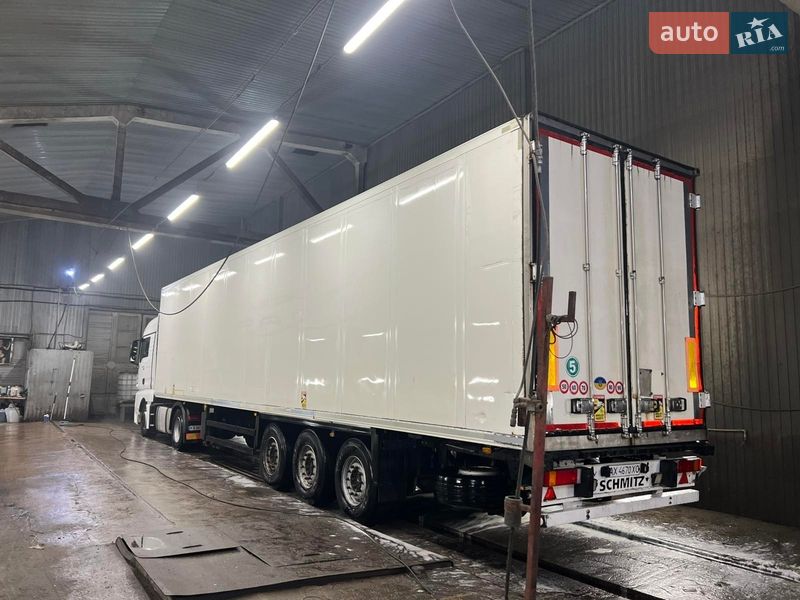 Рефрижератор полуприцеп Schmitz Cargobull SKO 24 2011 в Киеве