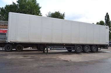 Фургон полуприцеп Schmitz Cargobull SKO 2004 в Киеве