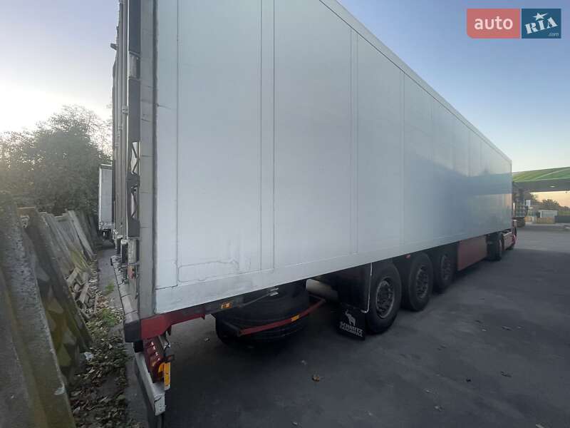 Рефрижератор Schmitz Cargobull SKO 2004 в Кролевці