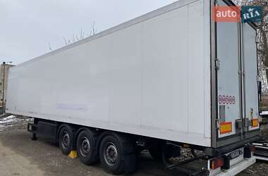 Рефрижератор полуприцеп Schmitz Cargobull SKO 2005 в 