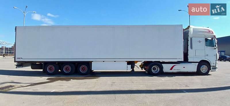 Рефрижератор полуприцеп Schmitz Cargobull SKO 2007 в Чернигове