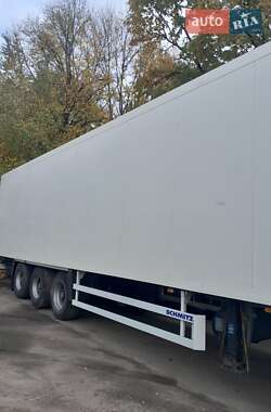 Рефрижератор полуприцеп Schmitz Cargobull SKO 2007 в Черновцах