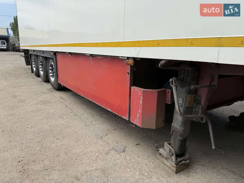 Рефрижератор полуприцеп Schmitz Cargobull SKO 2005 в Никополе