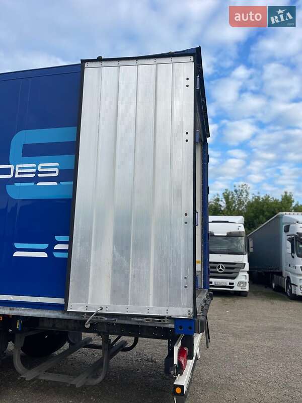 Изотермическая будка Schmitz Cargobull SKO 2015 в Черновцах