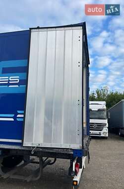 Изотермическая будка Schmitz Cargobull SKO 2015 в 